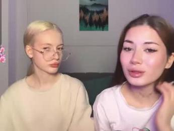 mmkakpoxyi22 — 在 chaturbate 直播的网络摄像头模特