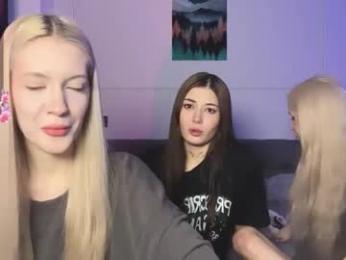 mmkakpoxyi22 — Chaturbate stream photo (Mar 2026)