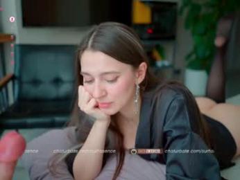 surfissence — 在 chaturbate 直播的网络摄像头模特