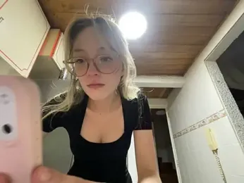 ReenKitty — Stripchat stream photo (Apr 2026)