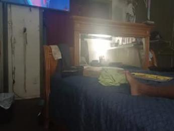 freakeazy — 在 chaturbate 直播的网络摄像头模特