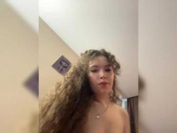 YourLadyyy — 在 bongacams 直播的网络摄像头模特