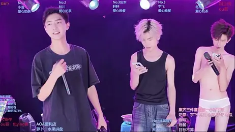 AOA-KOI02 — 在 stripchat 直播的网络摄像头模特