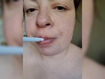 Dinochka38 — Bongacams stream photo (Apr 2026)