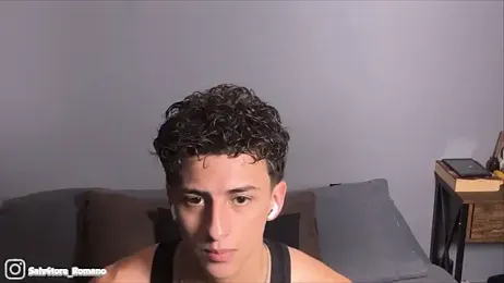 salvatore_romanoo — 在 stripchat 直播的网络摄像头模特