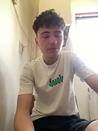 denysio89 — 在 stripchat 直播的网络摄像头模特
