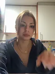 Noeliagglow — Stripchat stream photo (Feb 2026)