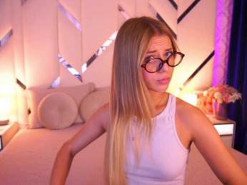 LoveeDove — Bongacams stream photo (Jun 2026)