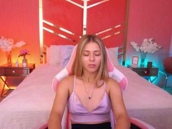 LoveeDove — Bongacams stream photo (Jun 2026)