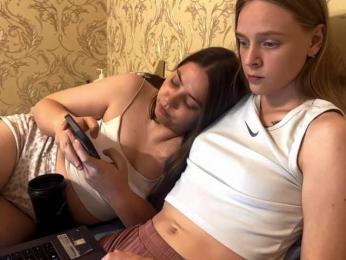 Ami-Still — 在 bongacams 直播的网络摄像头模特