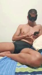 Carlosforte90 — 在 cam4 直播的网络摄像头模特
