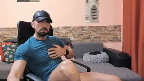 HotHunkTrainer — Stripchat stream photo (Apr 2026)