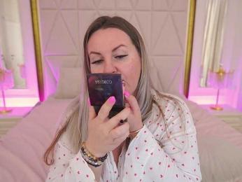 KiraCandyS — Bongacams stream photo (Apr 2026)