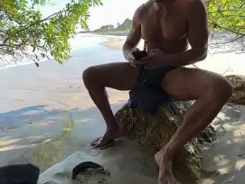 CasadoLutadorBigStuds — 在 stripchat 直播的网络摄像头模特