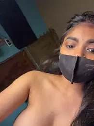 Riya_35_sexy — 在 stripchat 直播的网络摄像头模特