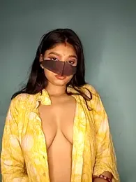 Riya_35_sexy — 在 stripchat 直播的网络摄像头模特