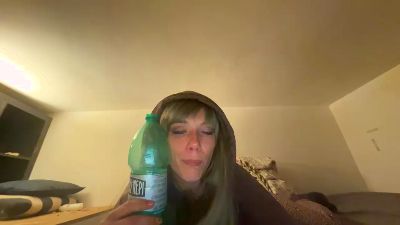 SpacerWoman — Cam4 stream photo (May 2026)