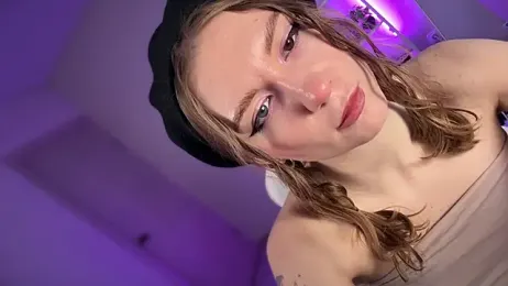 KellySunn — Stripchat stream photo (Mar 2026)