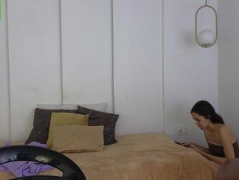 sexychanell-1 — Bongacams stream photo (Apr 2026)