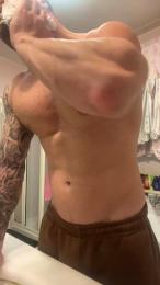 Porcellone22 — 在 cam4 直播的网络摄像头模特