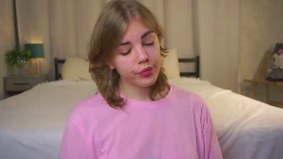 DannaYuen — Cam4 stream photo (Apr 2026)