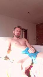 danthepiero — 在 cam4 直播的网络摄像头模特