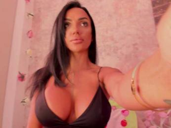 Erikabeee1 — Bongacams stream photo (Aug 2026)