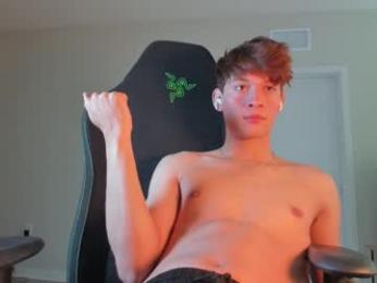 alejandroalvarez1613 — Chaturbate stream photo (Jun 2025)