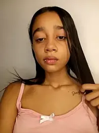 Zoe_Sweett18 — stripchat
