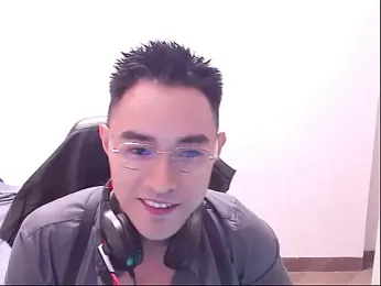 Ruize531 — 在 stripchat 直播的网络摄像头模特