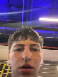 ARON_LUXX — 在 stripchat 直播的网络摄像头模特