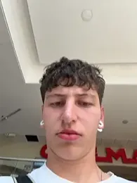 ARON_LUXX — 在 stripchat 直播的网络摄像头模特