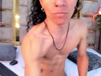 red_moonss_ — Chaturbate stream photo (Apr 2025)