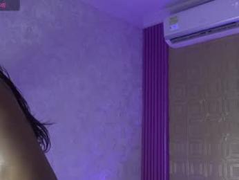 bella19__ — 在 chaturbate 直播的网络摄像头模特