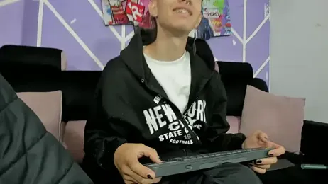 heyy_noah11 — Stripchat stream photo (Mar 2026)