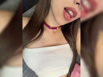 Jade8887 — 在 bongacams 直播的网络摄像头模特