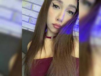 Jade8887 — 在 bongacams 直播的网络摄像头模特