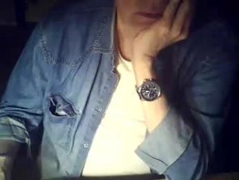 bekklove1 — 在 chaturbate 直播的网络摄像头模特