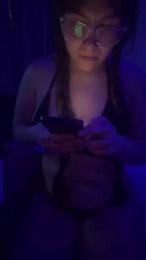 Beeeluux — Cam4 profile photo