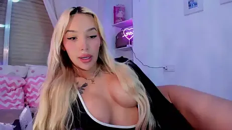 _viioletweekend_ — Stripchat stream photo (Mar 2026)