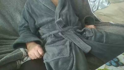 SLAVE4UDOM — Cam4 stream photo (Mar 2026)