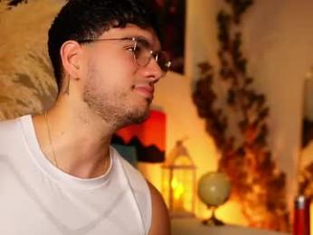 noha_miler — 在 chaturbate 直播的网络摄像头模特