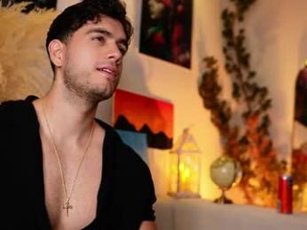 noha_miler — 在 chaturbate 直播的网络摄像头模特