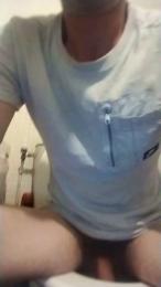 lariquette — Cam4 stream photo (Jul 2026)