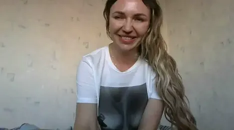 AngelinaLove28 — Stripchat stream photo (Apr 2025)