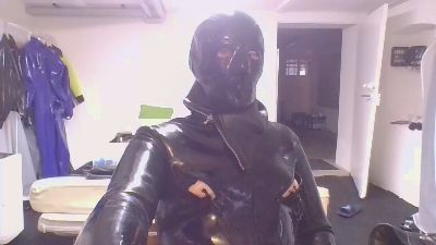 rubberneoguy — Cam4 stream photo (May 2026)