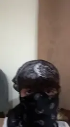 Hz1Tr — 在 stripchat 直播的网络摄像头模特