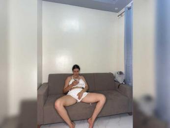 Val-Gio — 在 bongacams 直播的网络摄像头模特