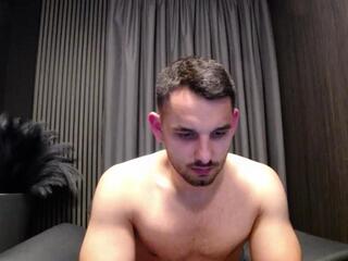 Antonio Valentini — 在 flirt4free 直播的网络摄像头模特