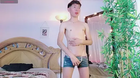 Bay_freedo — 在 stripchat 直播的网络摄像头模特